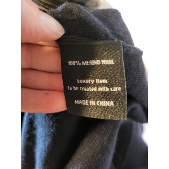 Jarbo Size 2 Black 100% Merino Wool Sweater - Picture 6 of 7